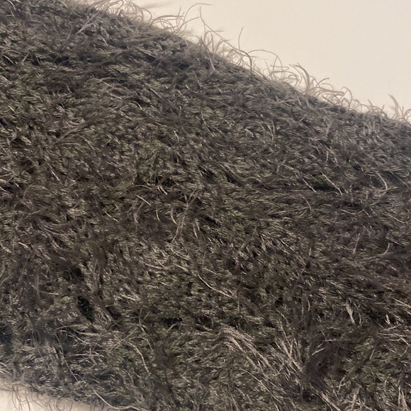 Gray sweater - Picture 5 of 6